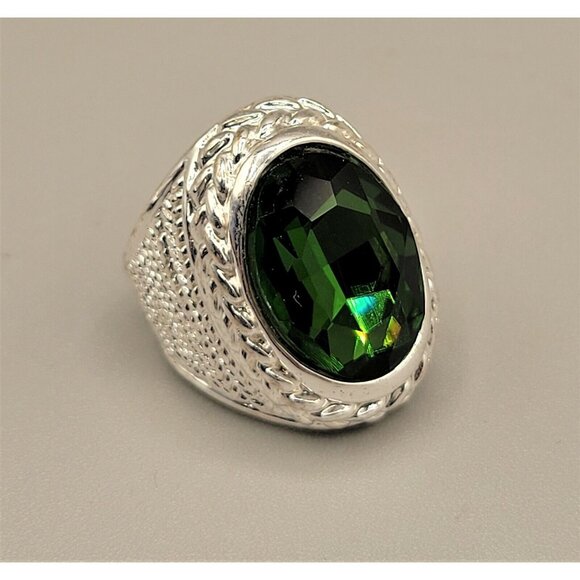 Emerald Green Statement Ring Rhinestone Faceted Stone Silver Tone Size 6.25 - Picture 1 of 12